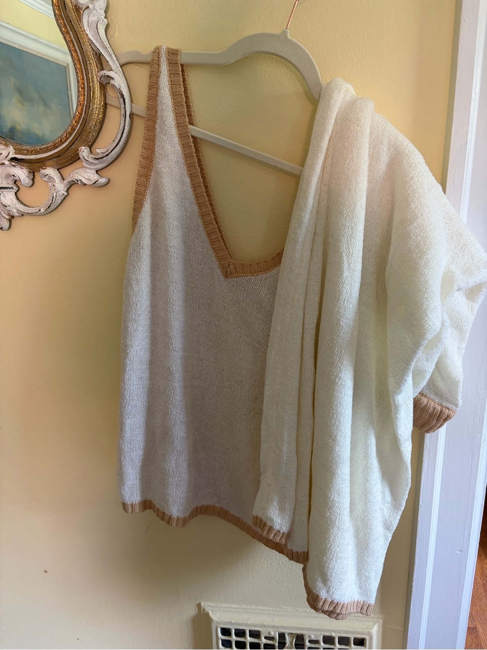 Matching Set Splendid Cream Knit V-Neck Tank and Pants Size L
